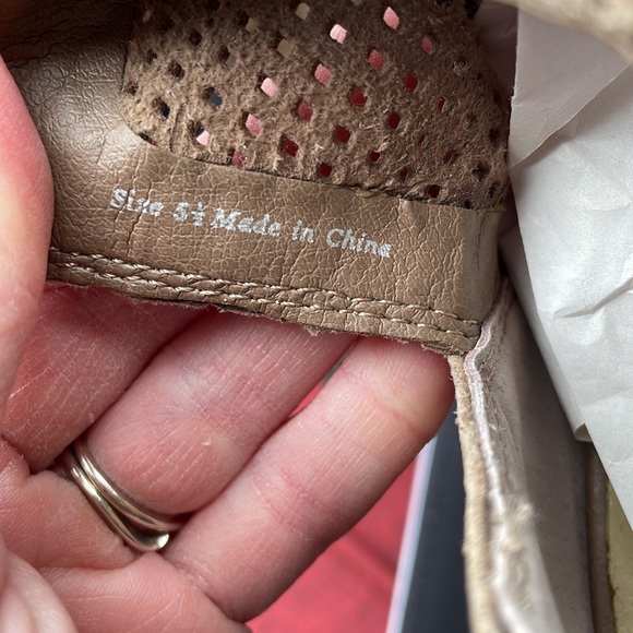 DOLCE VITA Perforated Suede Almond Toe Booties size 5.5 - Picture 11 of 11